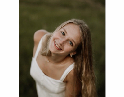 Jessie T - UNK Babysitter