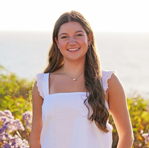 Clara L - Fordham Babysitter