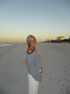 Anna Claire S - Lipscomb Babysitter