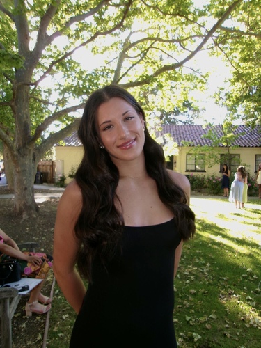 Jesni C - Menlo Babysitter