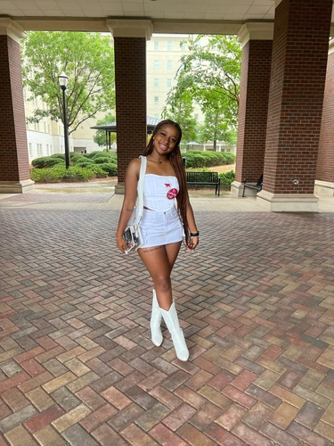 Ashleigh S - University of Alabama Babysitter