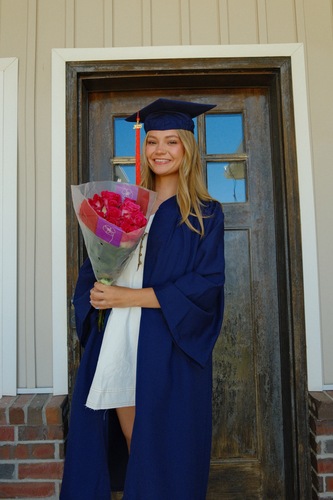 Tess L - USU Babysitter