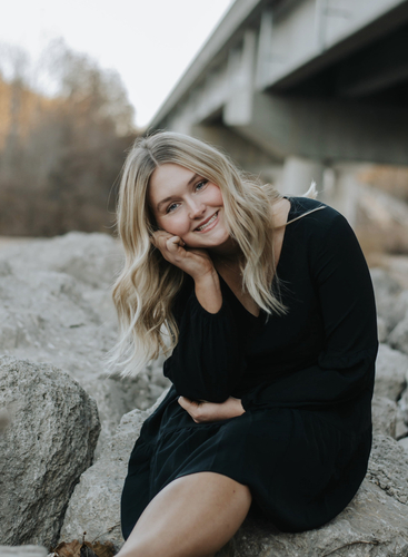 Sommer F - Missouri State Babysitter