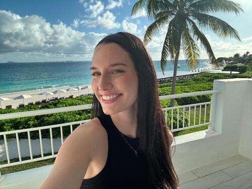 Megan R - College of Lake County  Babysitter