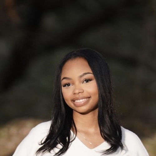 Amiya F – Valencia Student Seeking Babysitting Jobs