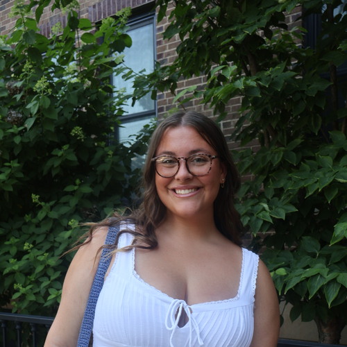 Isabella D – EMU Student Seeking Babysitting Jobs