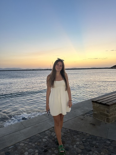 Cora R - SUNY Geneseo Babysitter