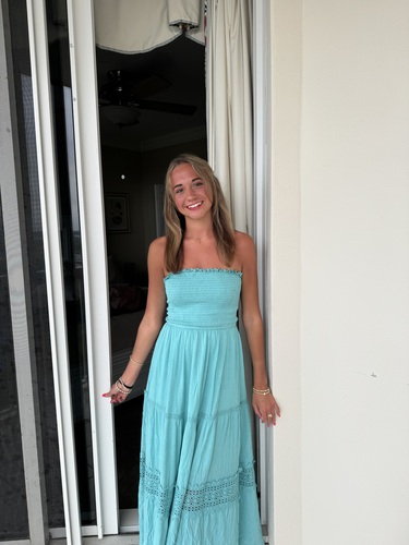 Megan W - UK Babysitter