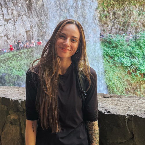 Malia E - Oregon State Babysitter