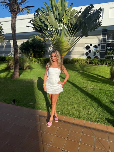 Anjela D - Undefined Babysitter