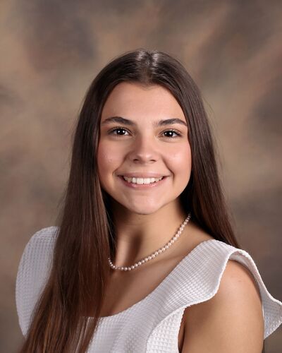 Ella C - UNH Babysitter