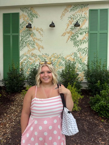 Mollie W - Graceland Babysitter