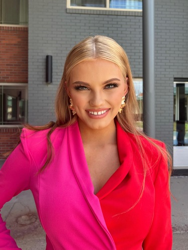 Nora S - University of Wyoming Babysitter