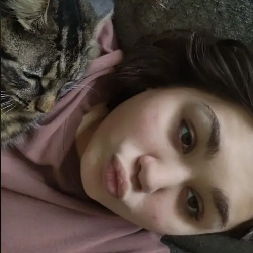 Hailie B - UIC Babysitter