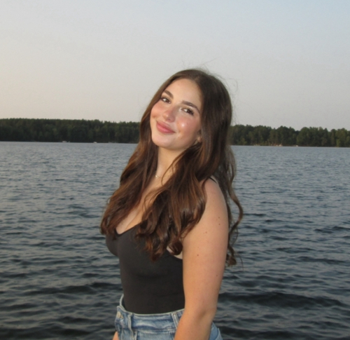 Vivian B - CU Boulder Babysitter