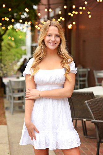 Claudia B – Auburn Student Seeking Babysitting Jobs