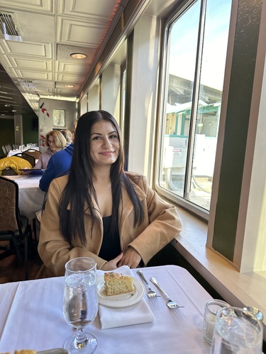 Suezanna Z - Sacramento City College  Babysitter