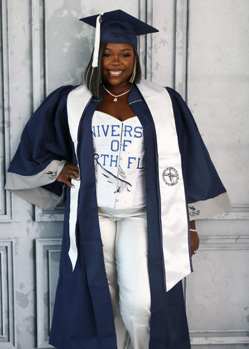 Kseante L - UNF Babysitter