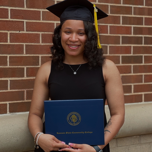Arieana S - University of Alabama Babysitter