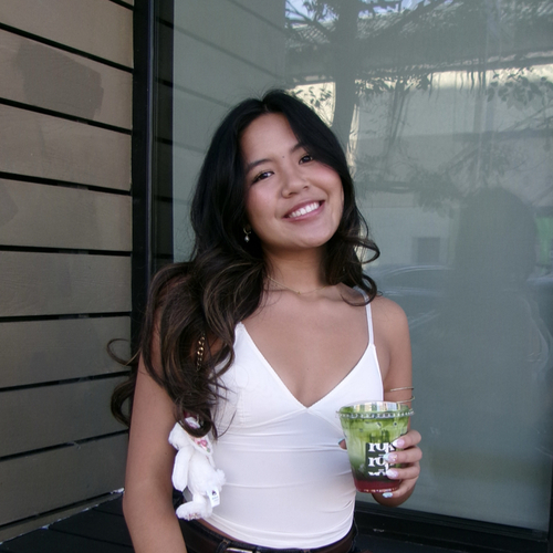 Alyssa B - College of the Canyons Babysitter
