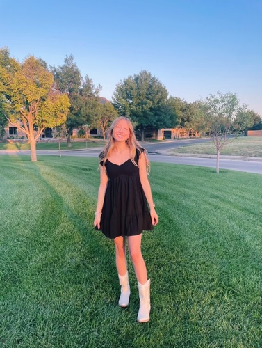 Isabella W - AC Babysitter