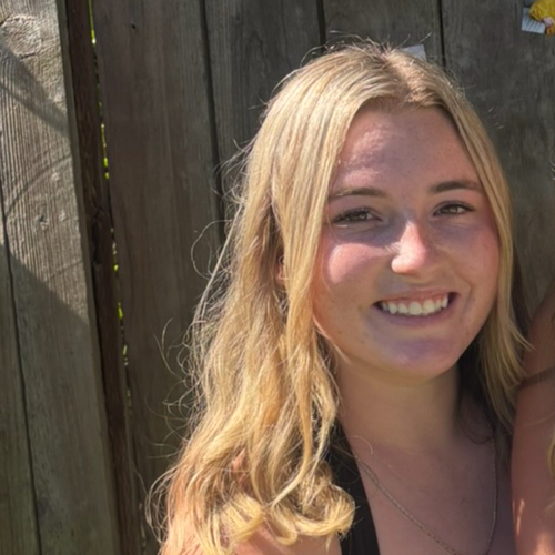 Chelsea S - Sacramento City College  Babysitter