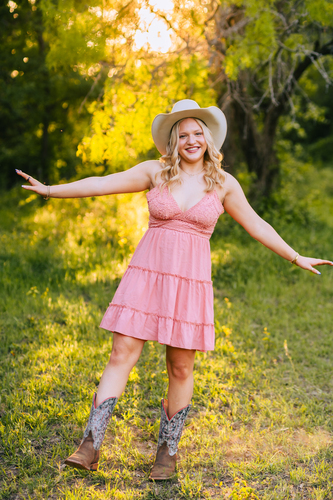 Evie B - Tarleton Babysitter