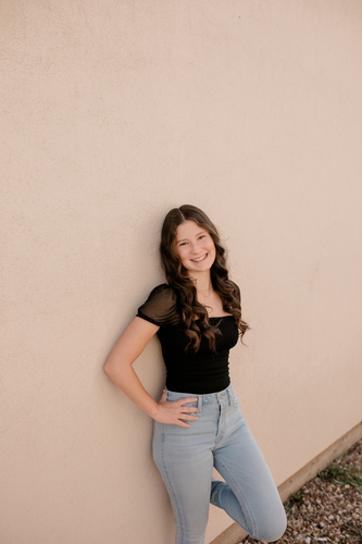 Kaylee K - UNI Babysitter