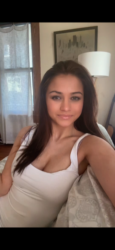 Lily T - Marist Babysitter