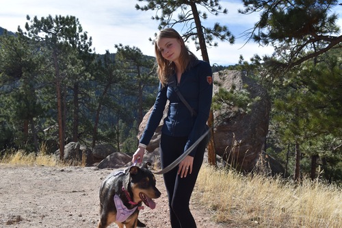 Caitlyn E - UNI Babysitter