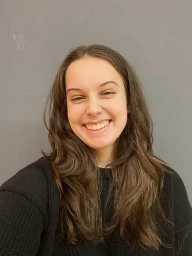 Lucy R - Nazareth Babysitter