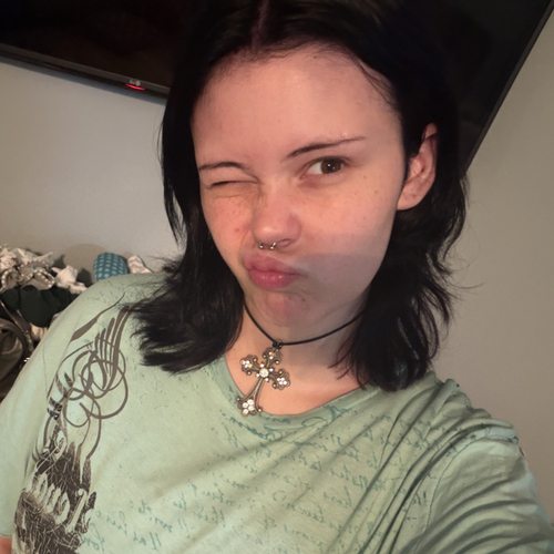 Keira L - Undefined Babysitter