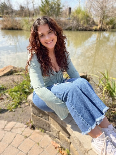 Alexa M - UH Babysitter