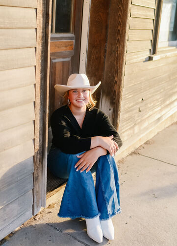 Lottie T - Central Missouri Babysitter