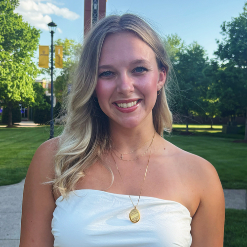 Avery C – Vanderbilt Student Seeking Babysitting Jobs