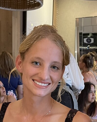 Victoria H - JU Babysitter