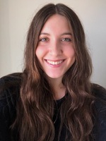 Mia R – Belmont Student Seeking Babysitting Jobs