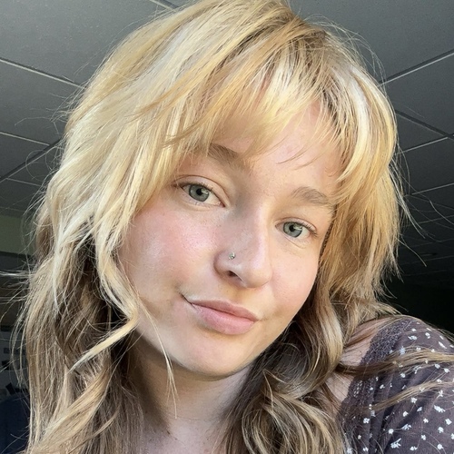 Chloe F - CMU Babysitter