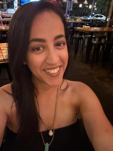 Hinda R - Roosevelt Babysitter