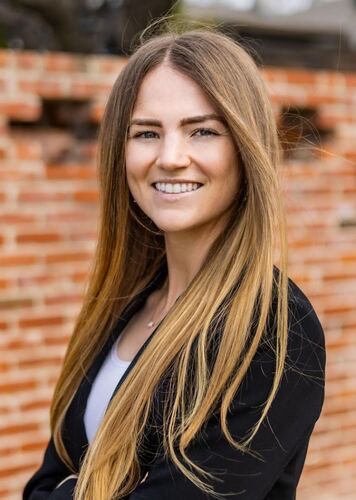 Traci T - Pepperdine Babysitter