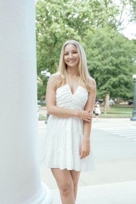 Lizzy S - Ole Miss Babysitter