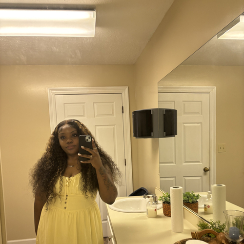 Octavia J - Holmes Community College  Babysitter