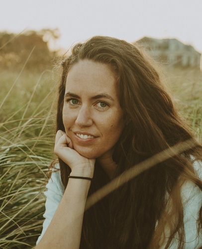 Claire H - Stonehill Babysitter