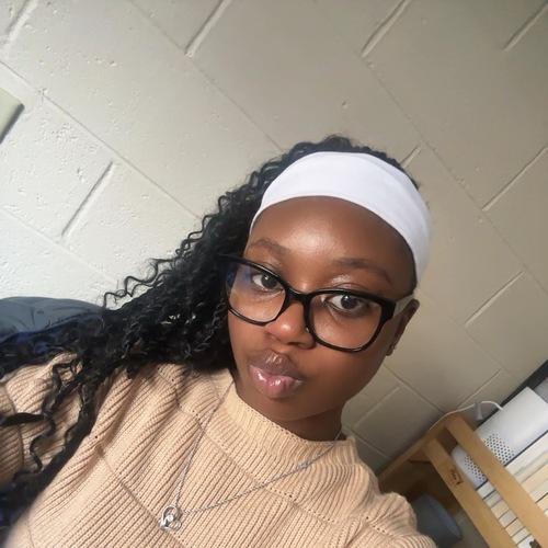 Kianna A - Clark University Babysitter