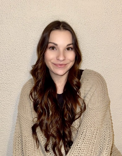 Mirabela M – Jefferson Student Seeking Babysitting Jobs