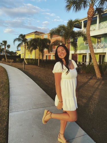 Ariana R - Rock Valley College  Babysitter