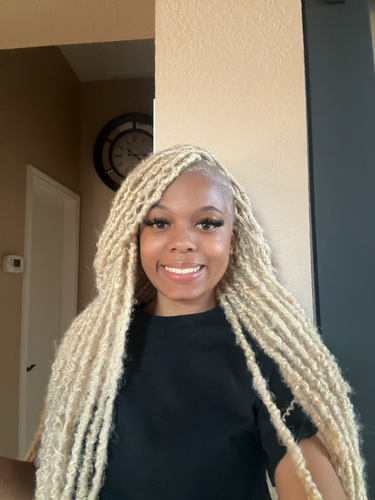 Jadyn G - UH Babysitter