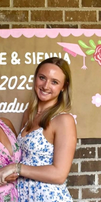 Clare M - UNA Babysitter