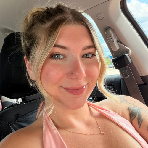 Taylor K - Delta Babysitter