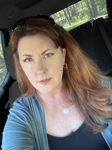 Elizabeth S - Lamar Babysitter